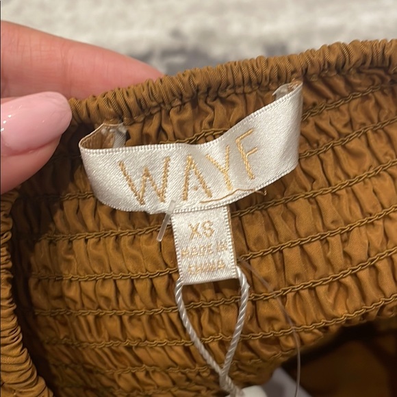 Wayf Puff Sleeve Top - Picture 4 of 4